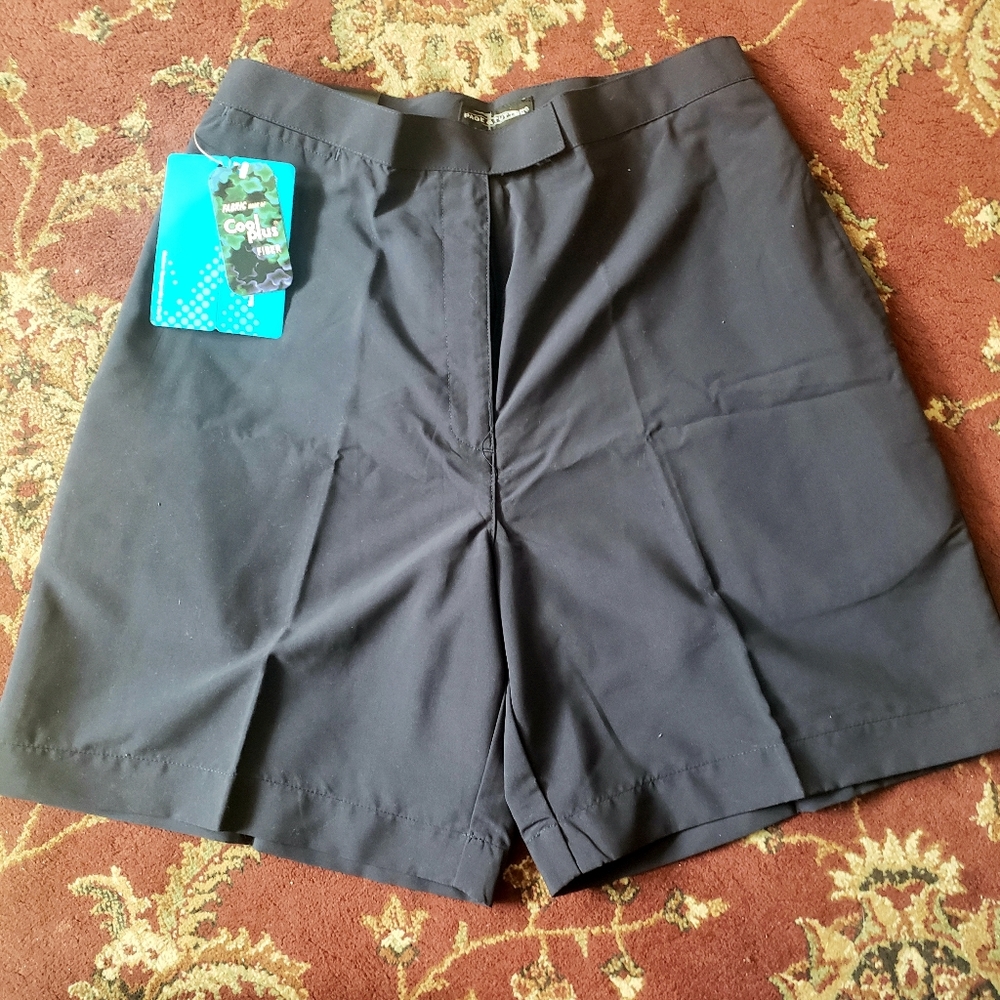 NWT Women's Golf Shorts, size 6
